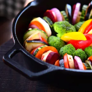 9" Double Handle Skillet | For Frying & Sautéing | Pre Seasoned Cast Iron | Black