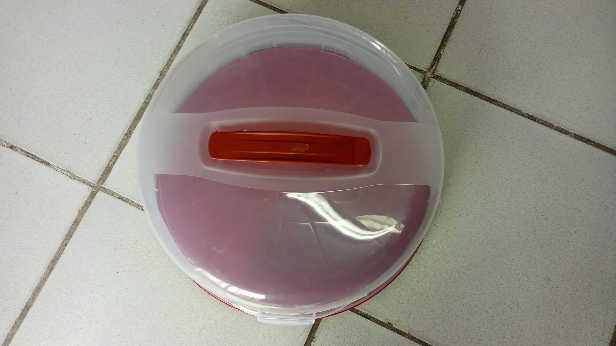 Curver Round Cake Box 27.5 x 27.5 x 8cm Plastic red