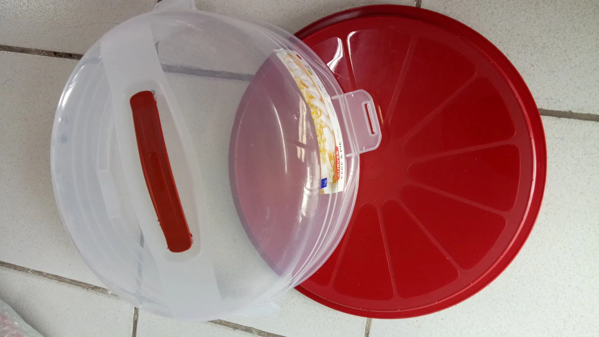 Curver Round Cake Box 27.5 x 27.5 x 8cm Plastic red