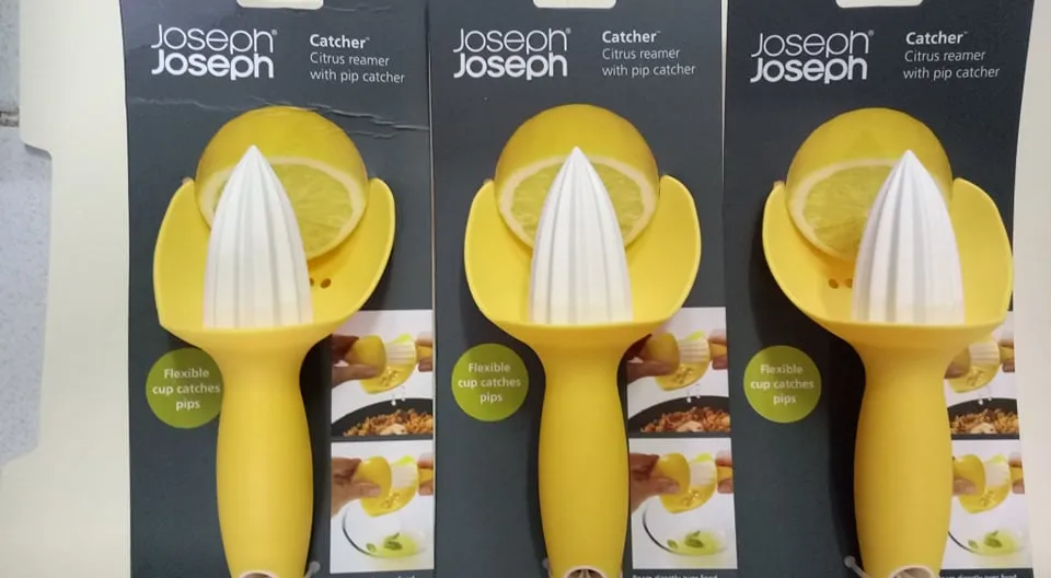 Joseph Joseph™ Citrus Reamer with pip Catcher